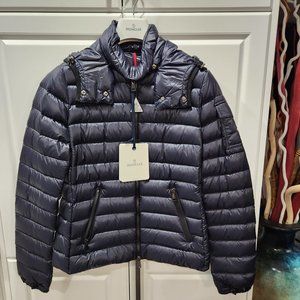 Moncler Logo-Patch Padded Down Jacket